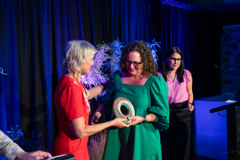 Sarah McHardy accepts Disruptive Innovation award at the Sustainable Business Awards 2024